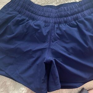 Lululemon shorts zipper pocket at hip smoke free home like new